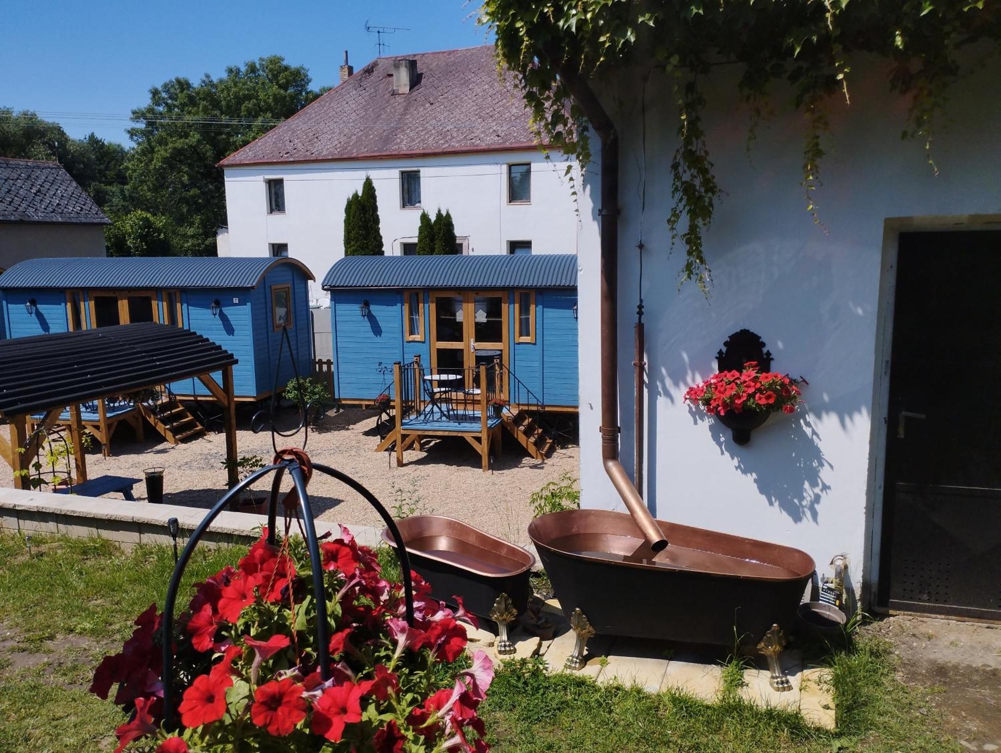 Penzion Restaurace u Helferů Libuň Esterno foto